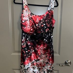 Tahari Size 6 Dress